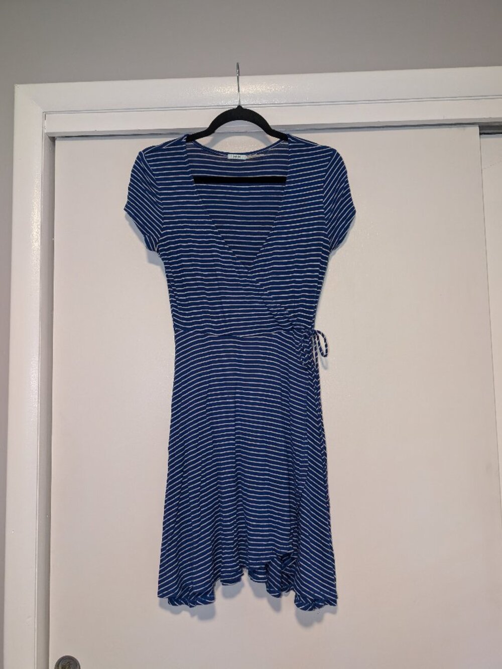 4/$16 ❇️ Kimchi Blue White and Blue Striped Faux Wrap Dress